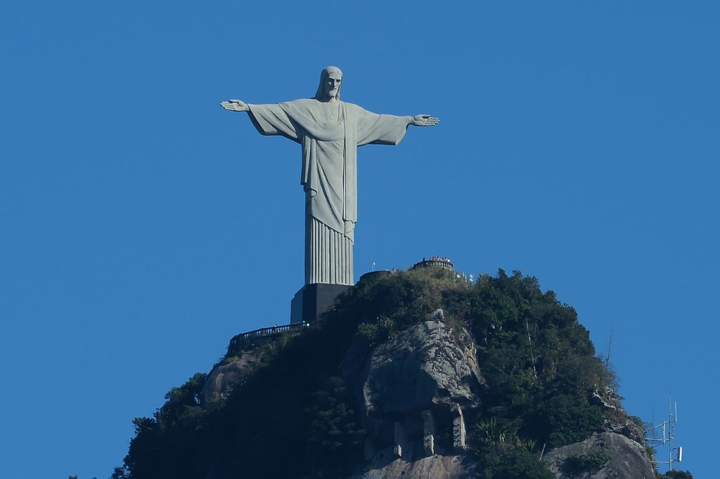 Humped Christ The Redeemer  - Paivafoto / Pixabay
